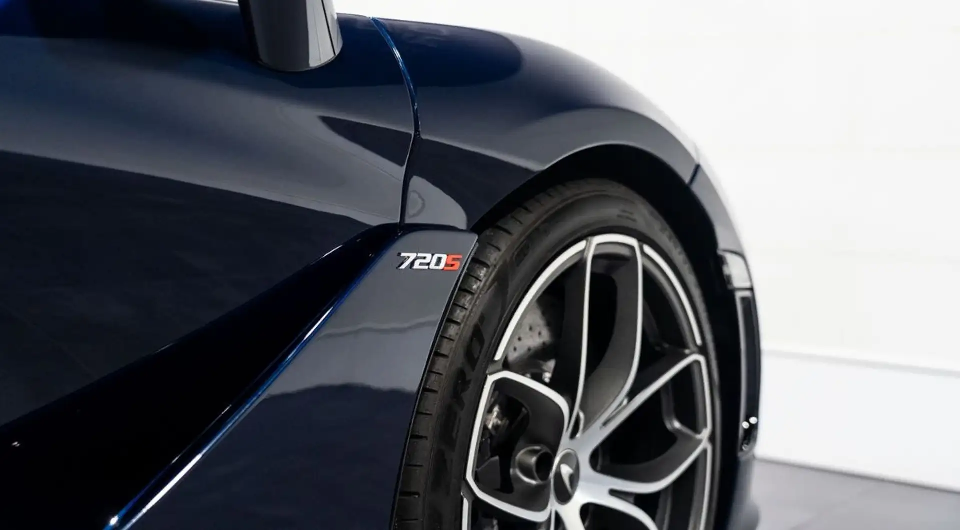 맥라렌 720S 720 Sport Spider 2019 네이비 사진 8