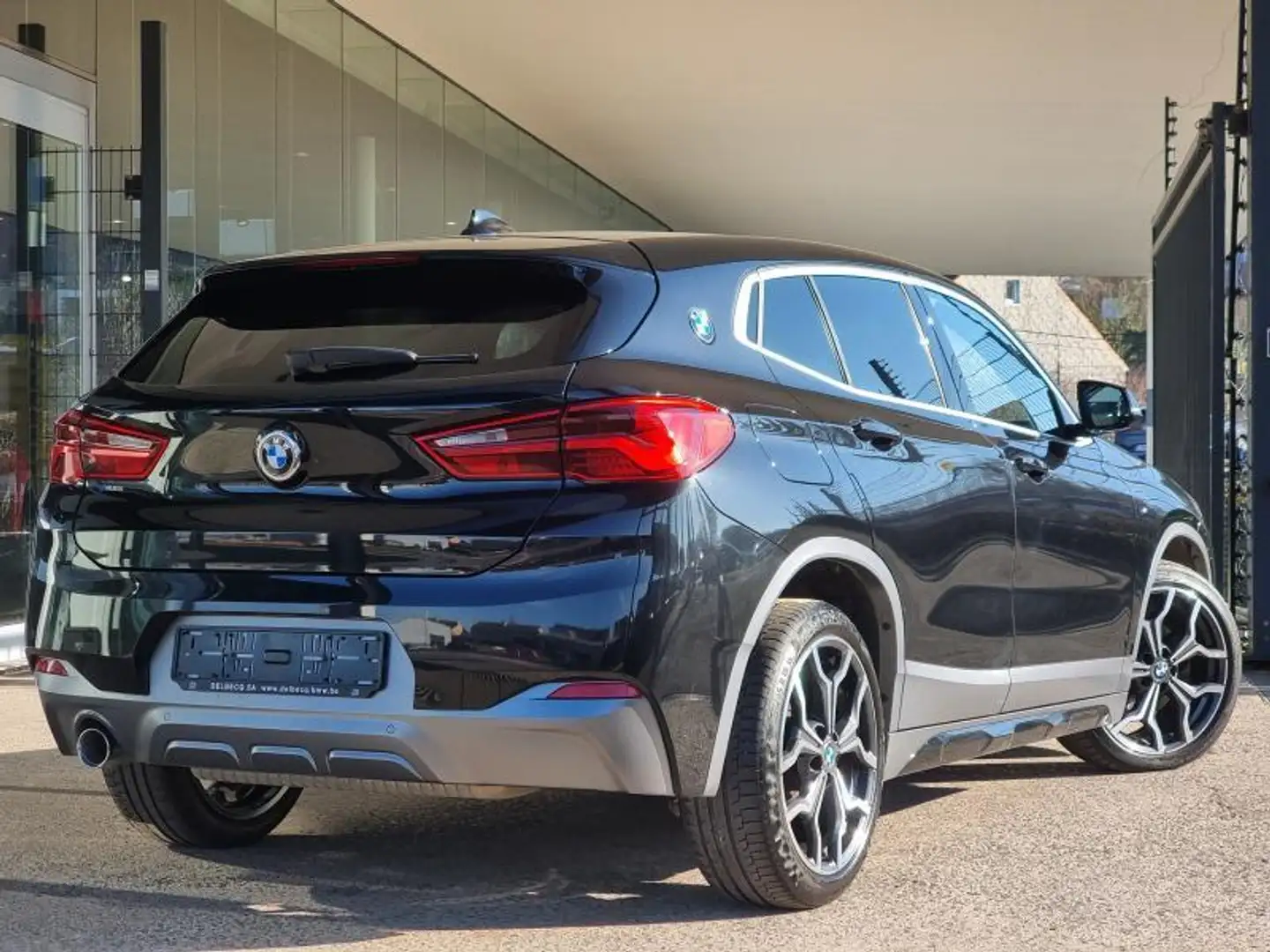 BMW X2 sDrive 18i Zwart - 2