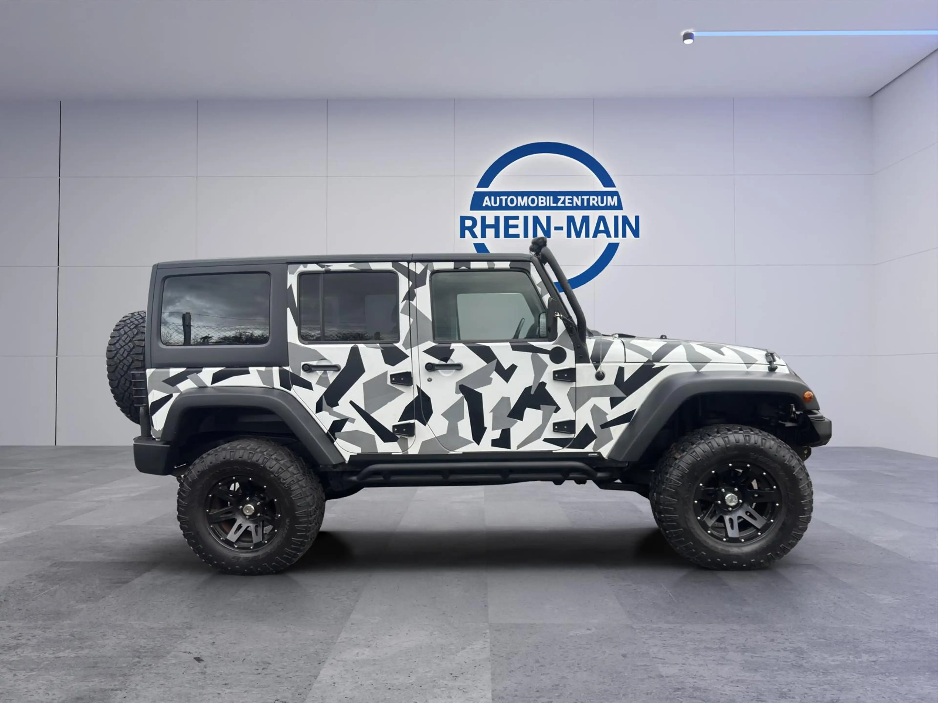 Jeep Wrangler Sahara UMBAU HOCH BREIT AHK 3.5T AEV RUGEDRIDGE — photo 6