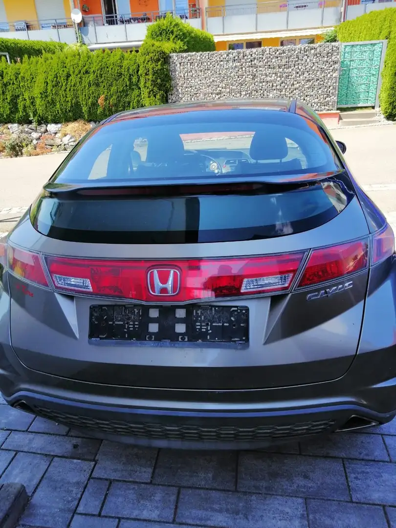 Honda Civic Civic Fließheck  5-Türer 1.8i-VTEC Comfort Gris - 2