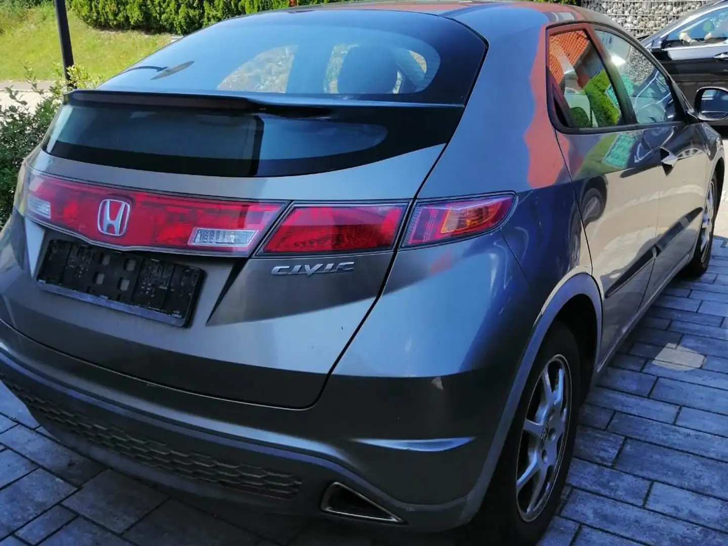 Honda Civic Civic Fließheck  5-Türer 1.8i-VTEC Comfort Gris - 1