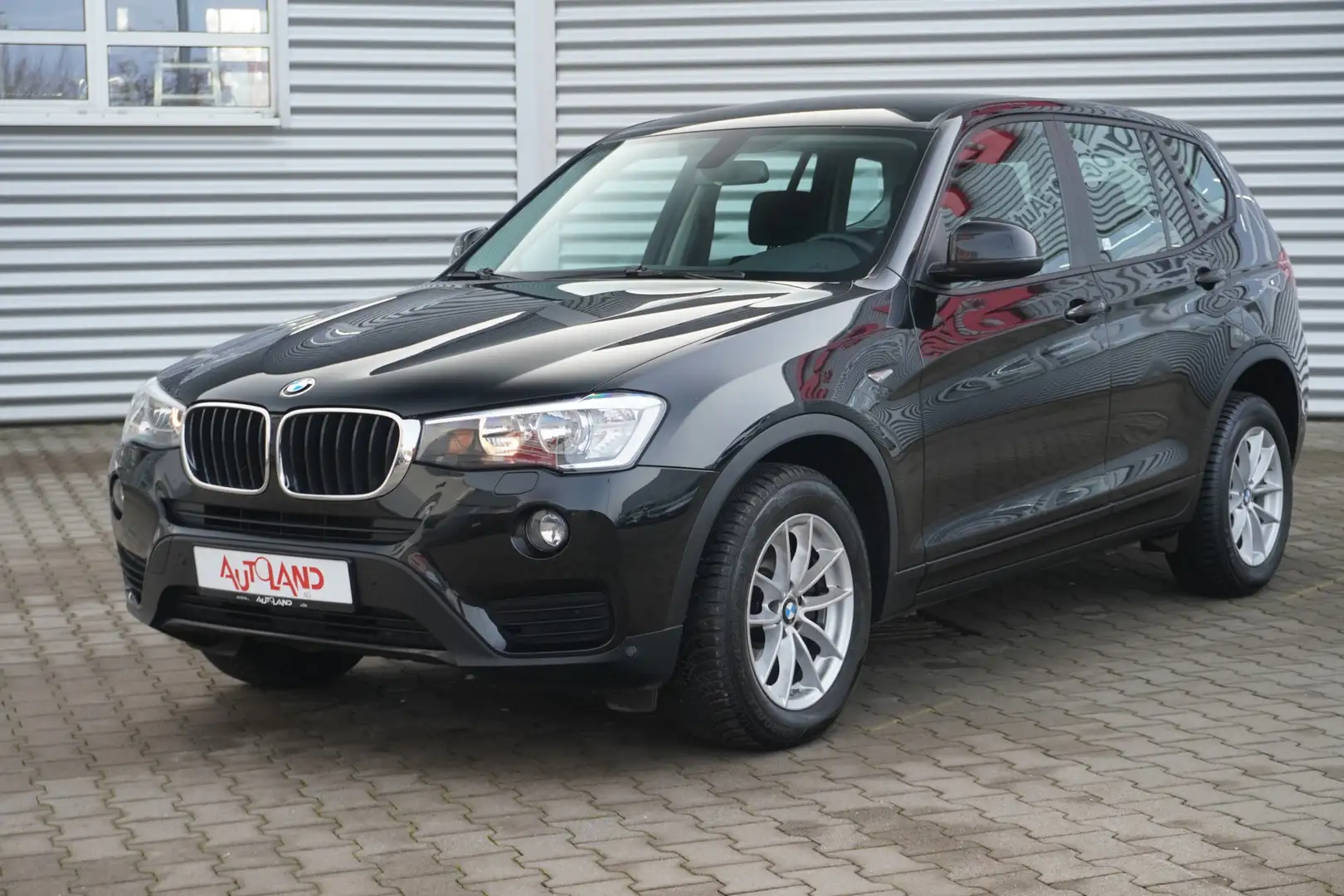 BMW X3 xDrive 20 d Czarny - 2
