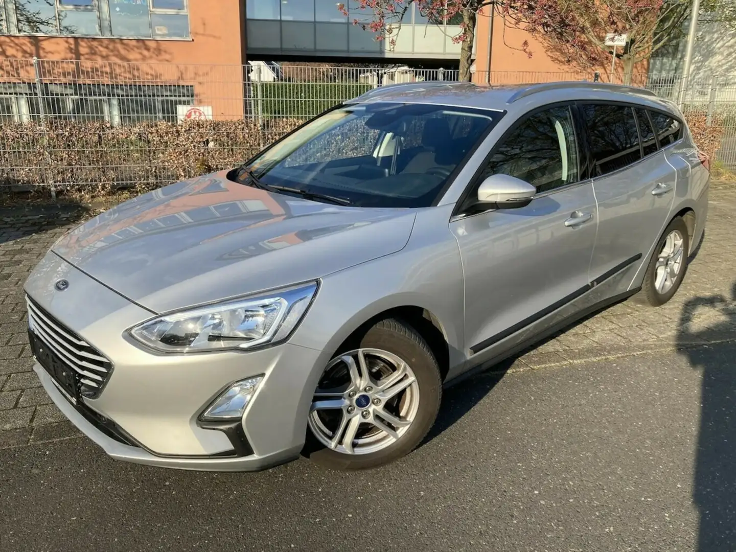 Ford Focus EcoBlue.Nav.Temp.LED.PDC.Serv-Neu.GARANTIE.1Hd Plateado - 1