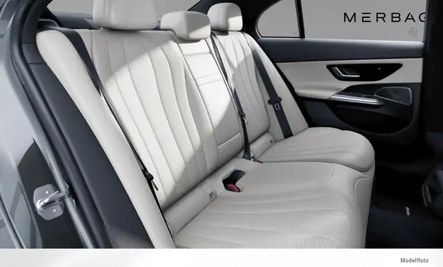 Mercedes-Benz E 300 de Limousine Österreich-Edition Ansicht 6