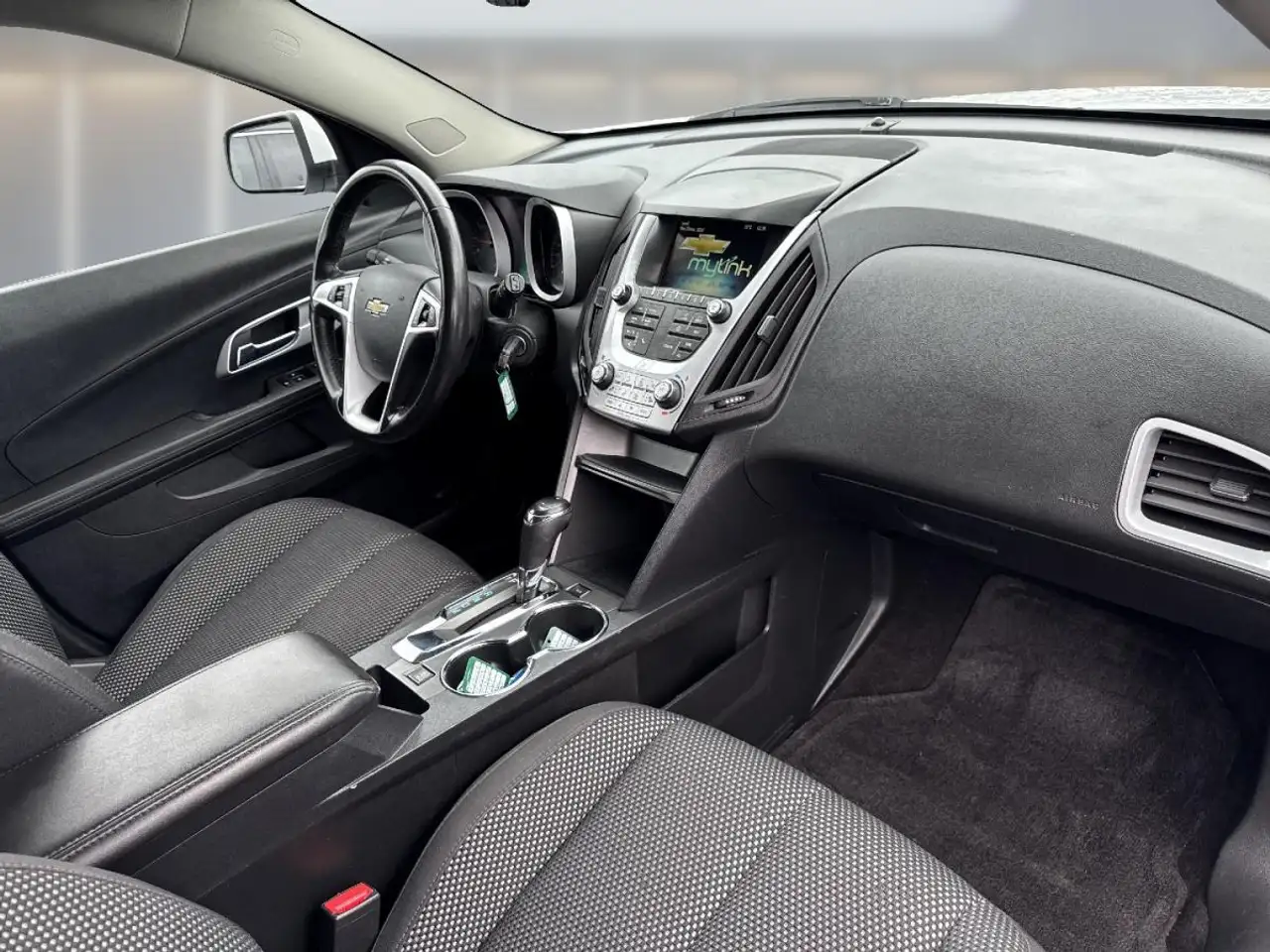 Chevrolet Equinox photo Chevrolet Equinox