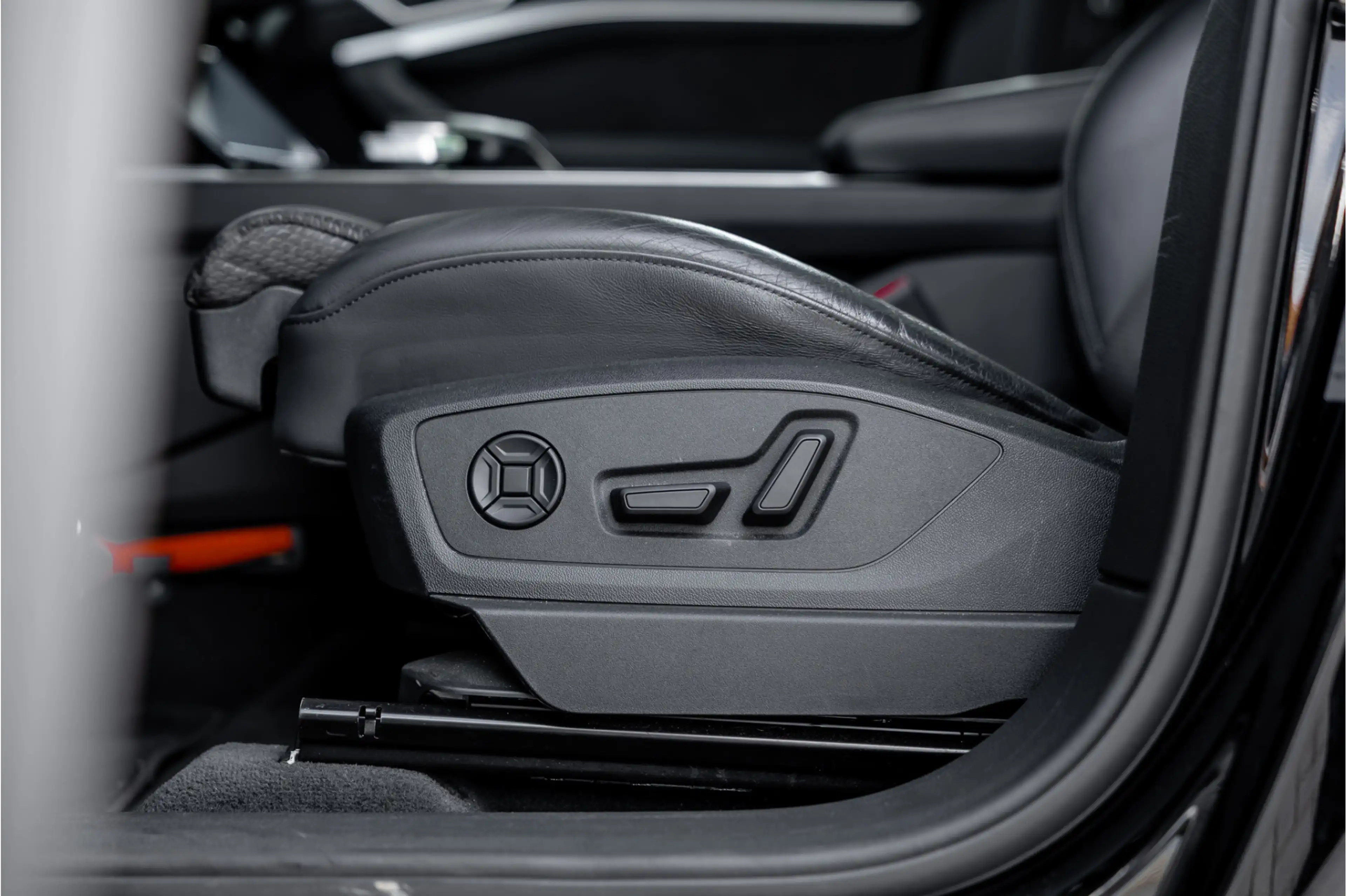 Audi e-tron Sportback 55 quattro S edition 95 kWh - S Line | P — photo 9