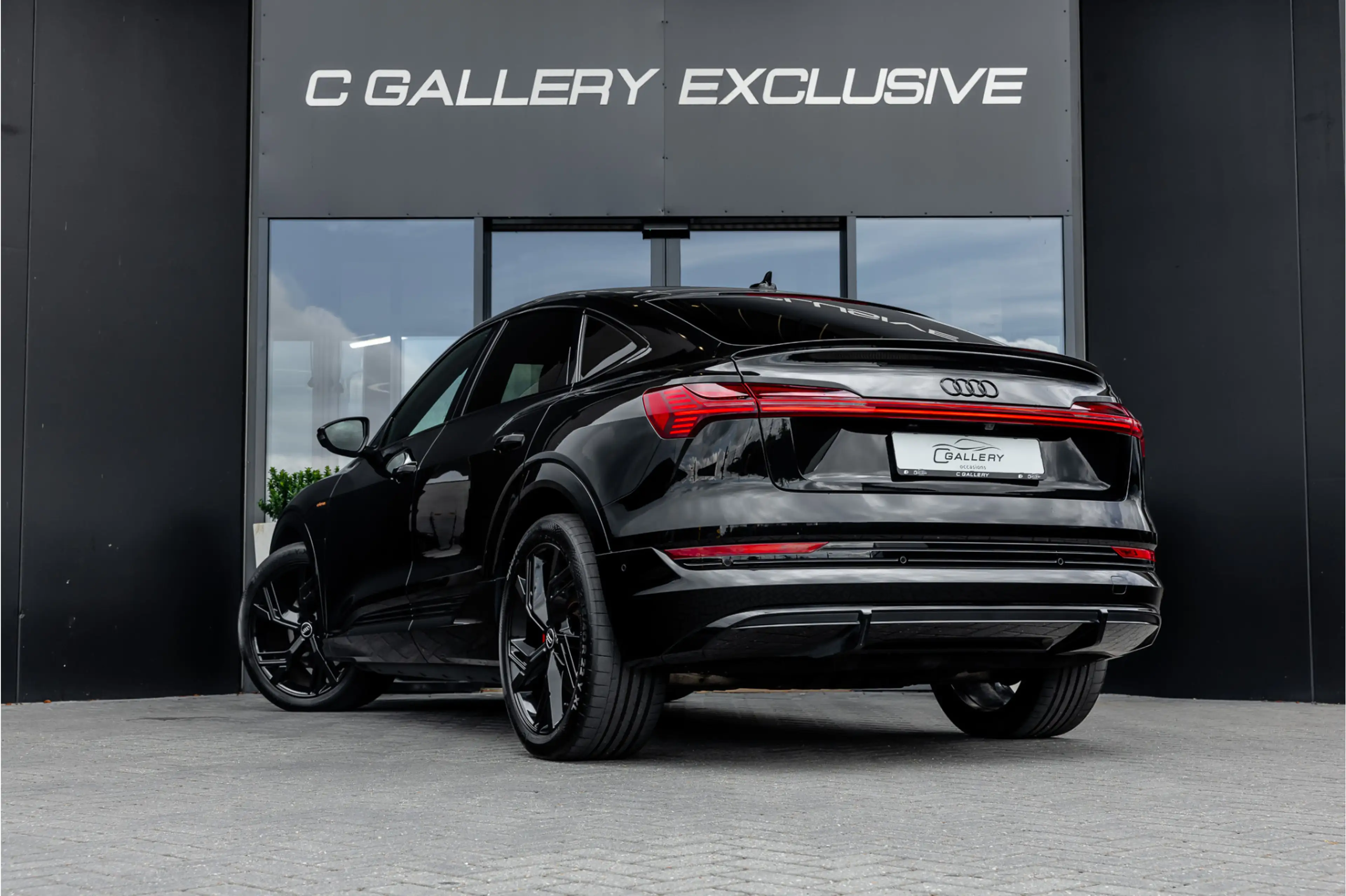 Audi e-tron Sportback 55 quattro S edition 95 kWh - S Line | P — photo 5