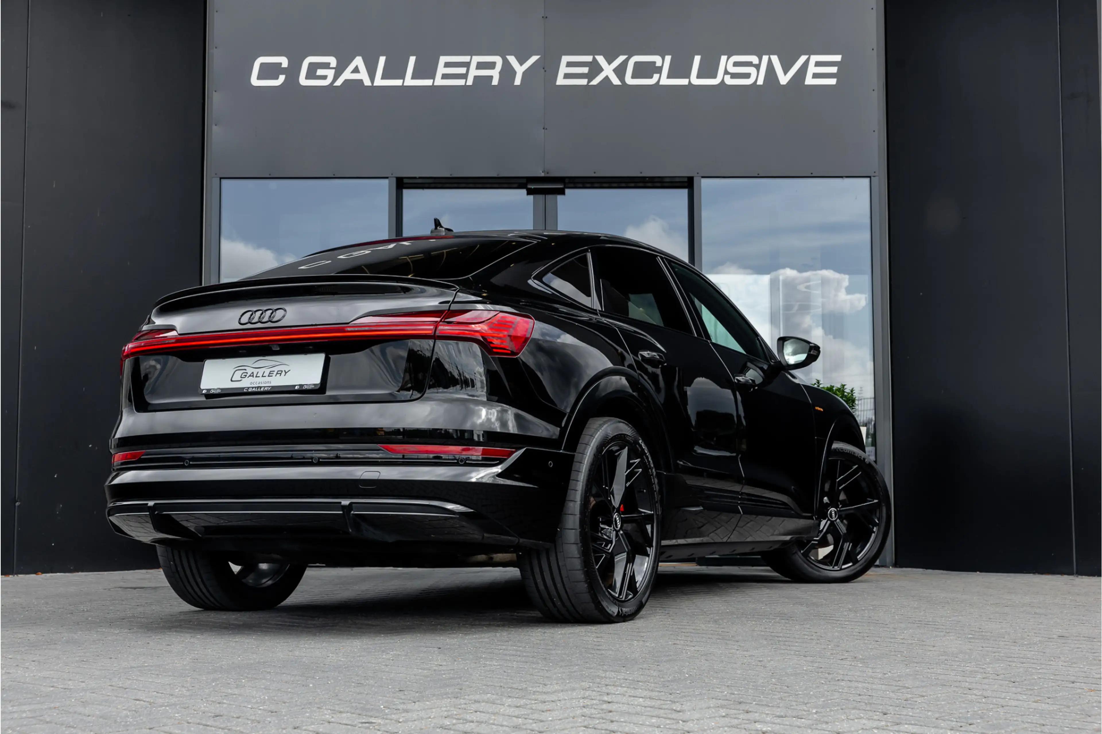 Audi e-tron Sportback 55 quattro S edition 95 kWh - S Line | P — photo 7
