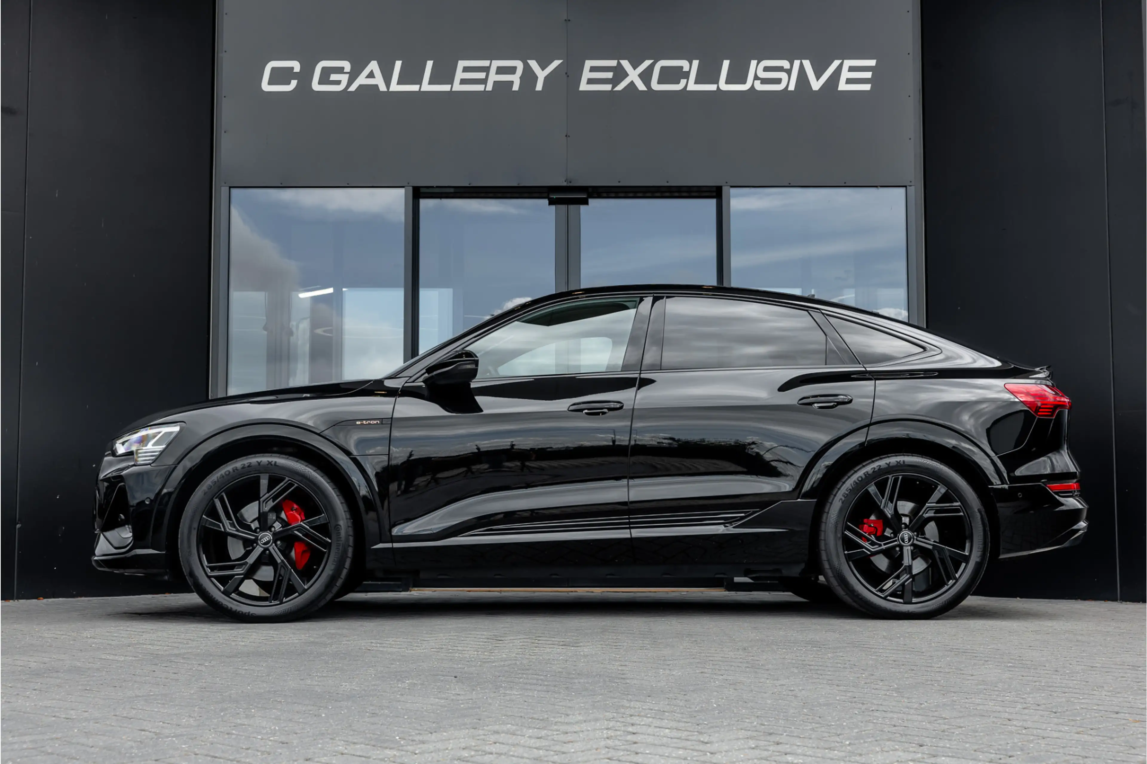 Audi e-tron Sportback 55 quattro S edition 95 kWh - S Line | P — photo 4