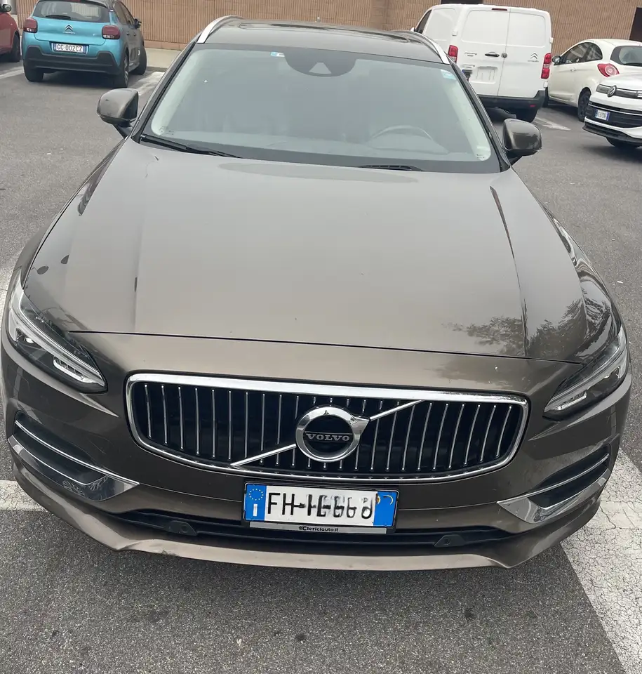 Volvo V90