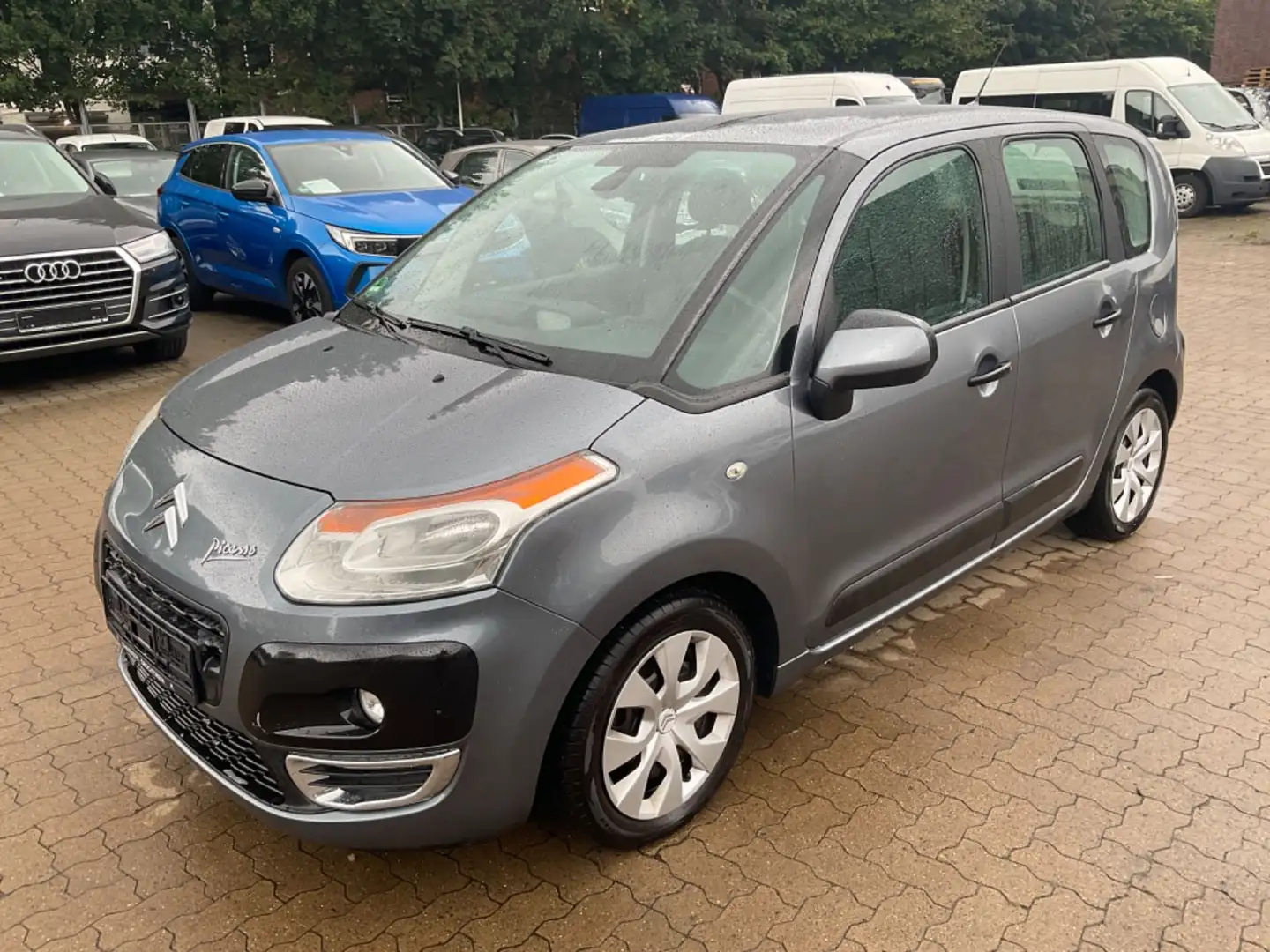 Citroen C3 Picasso Tendance TÜV 02.2026 Grau - 2