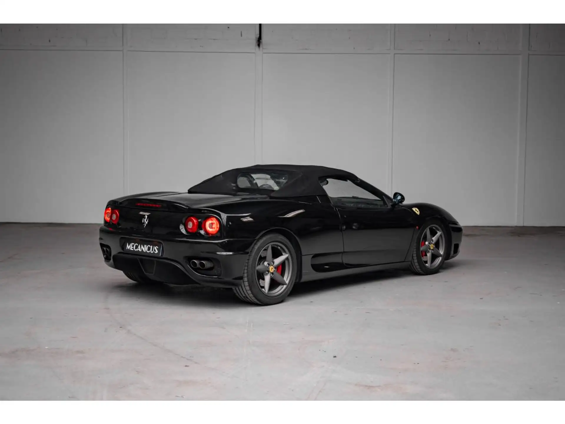 페라리 360 Spider 2004 검정 사진 3