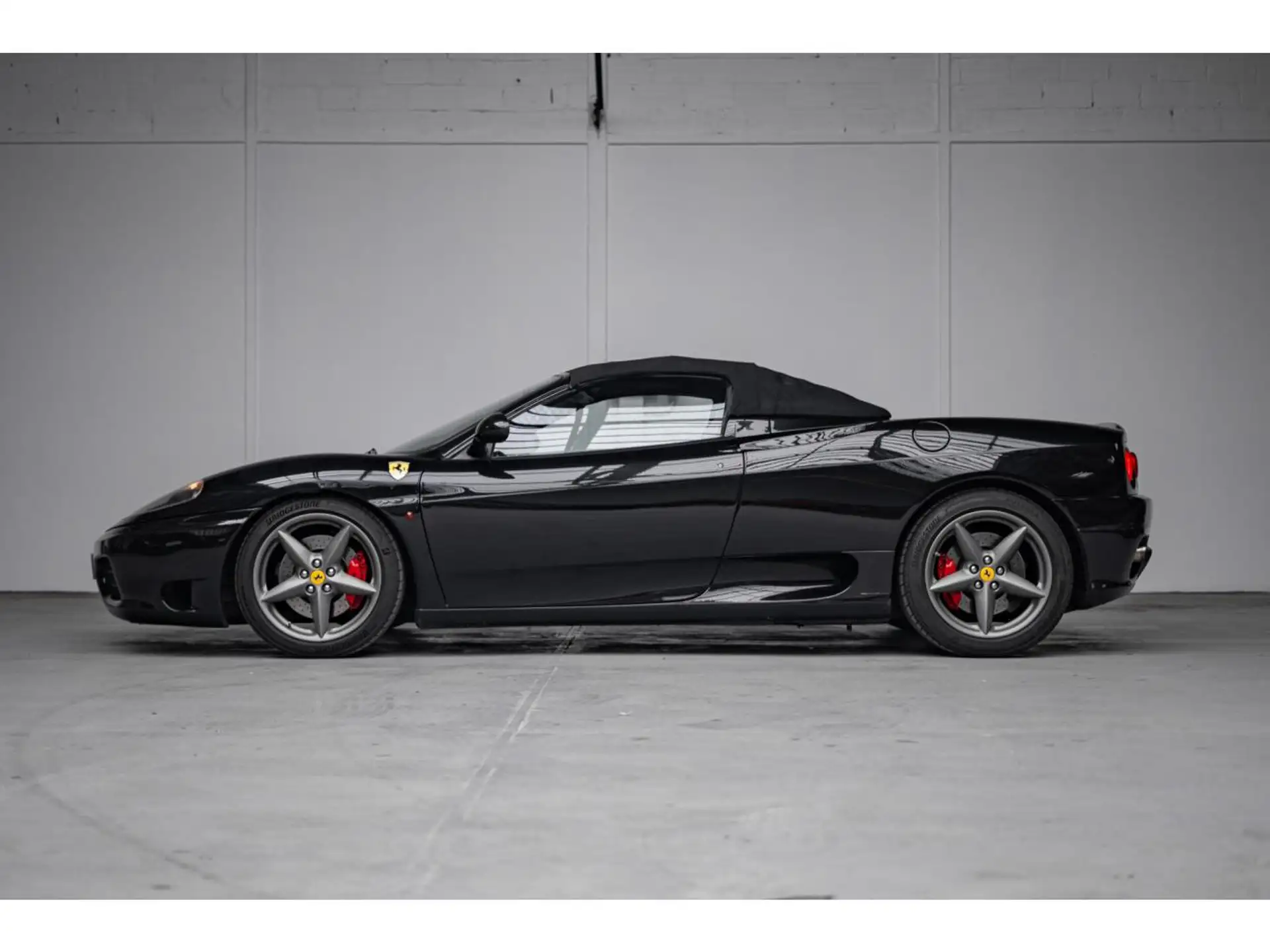 페라리 360 Spider 2004 검정 사진 6