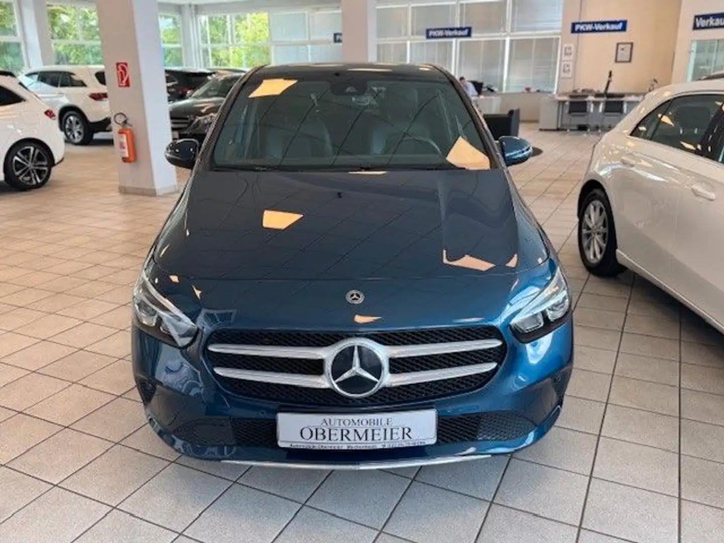 Mercedes-Benz B 220 4Matic Progr. 7G-DCT Distr. P-SHD AHK LED Bleu - 2