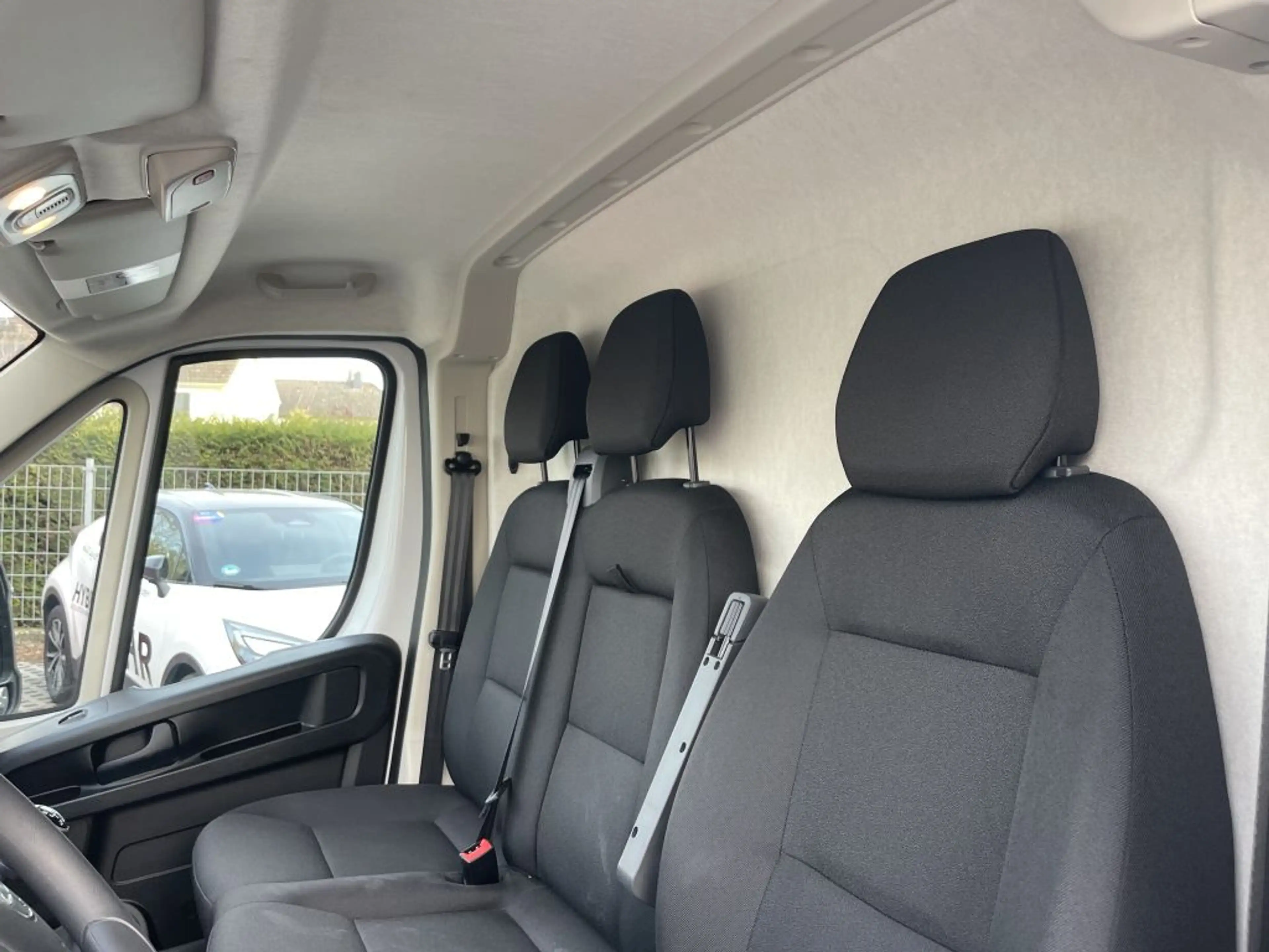 Toyota Proace Max 2.2-l-D 35 L3H2 Work — photo 10