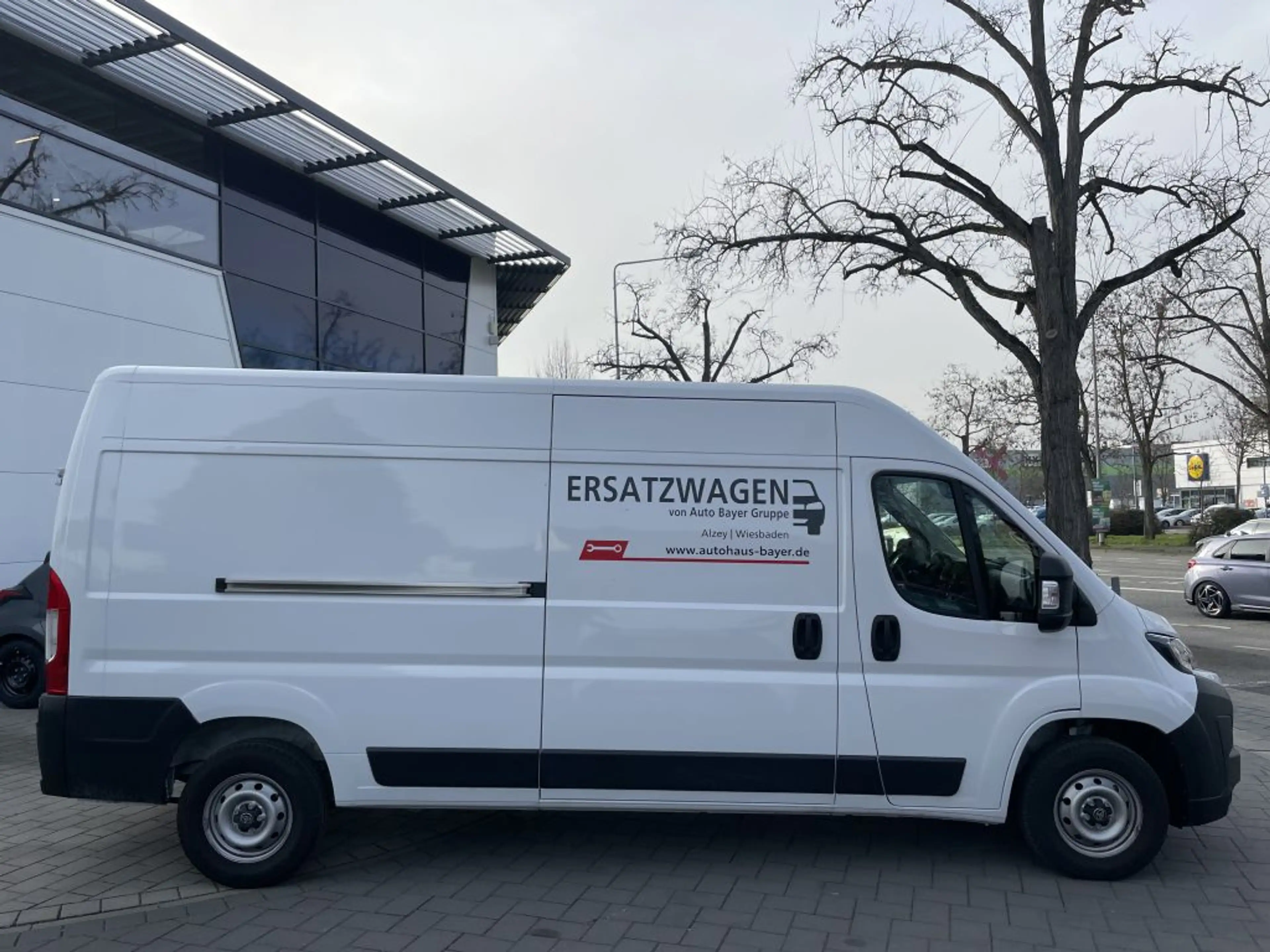 Toyota Proace Max 2.2-l-D 35 L3H2 Work — photo 2