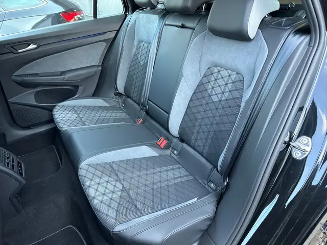 Volkswagen Golf view 9