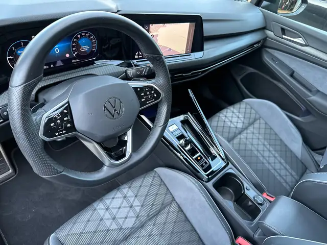 Volkswagen Golf view 7