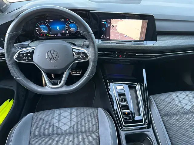 Volkswagen Golf view 11