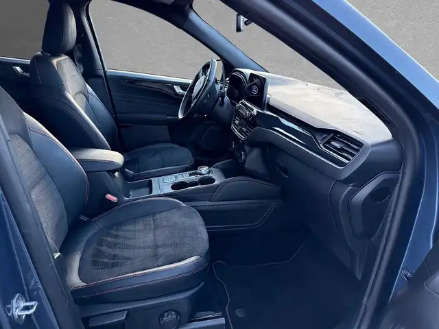 Ford Kuga view 3