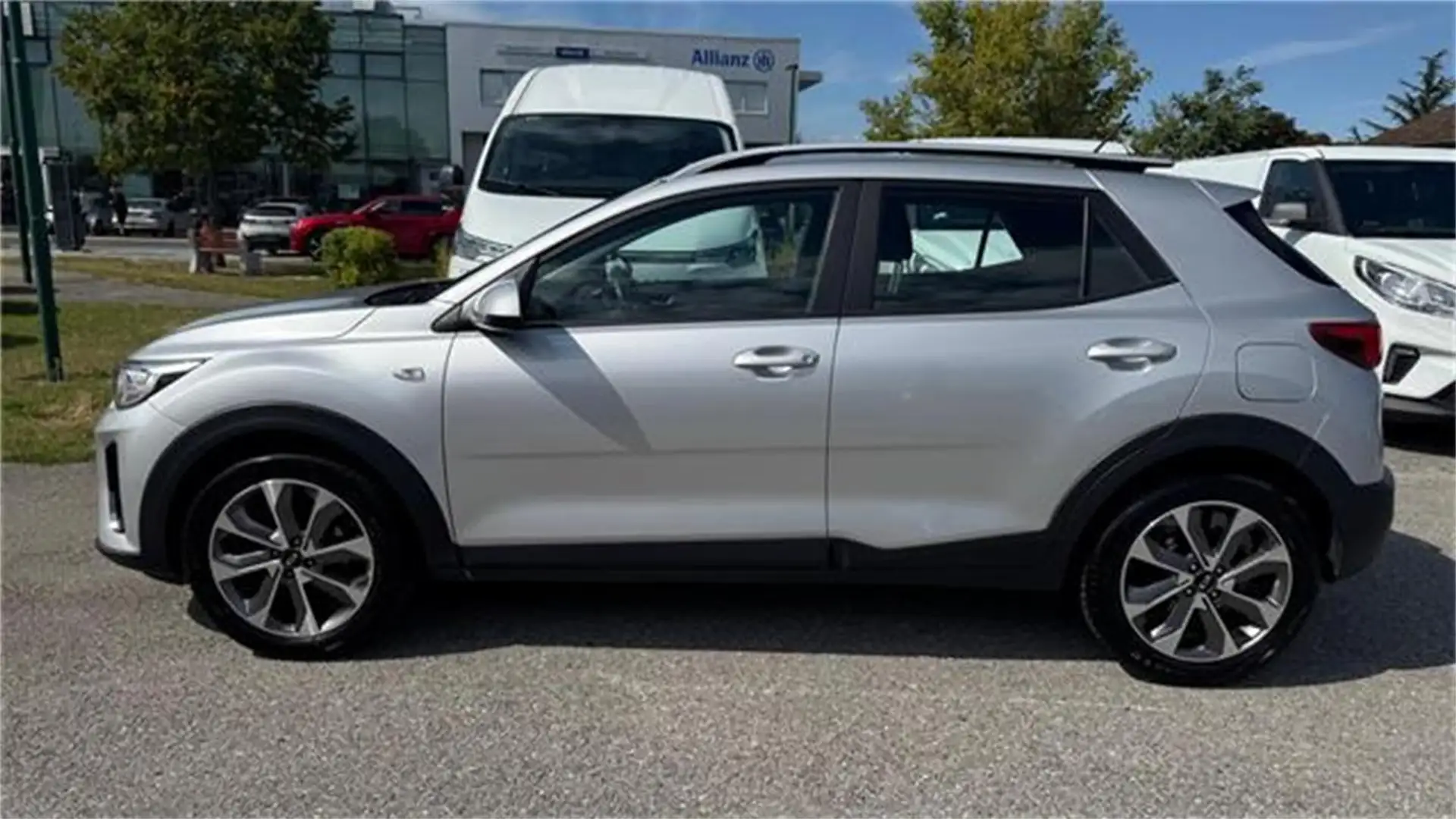 Kia Stonic 1,4 MPI ISG Silber mit Carplay/ Android Aut Silber - 2