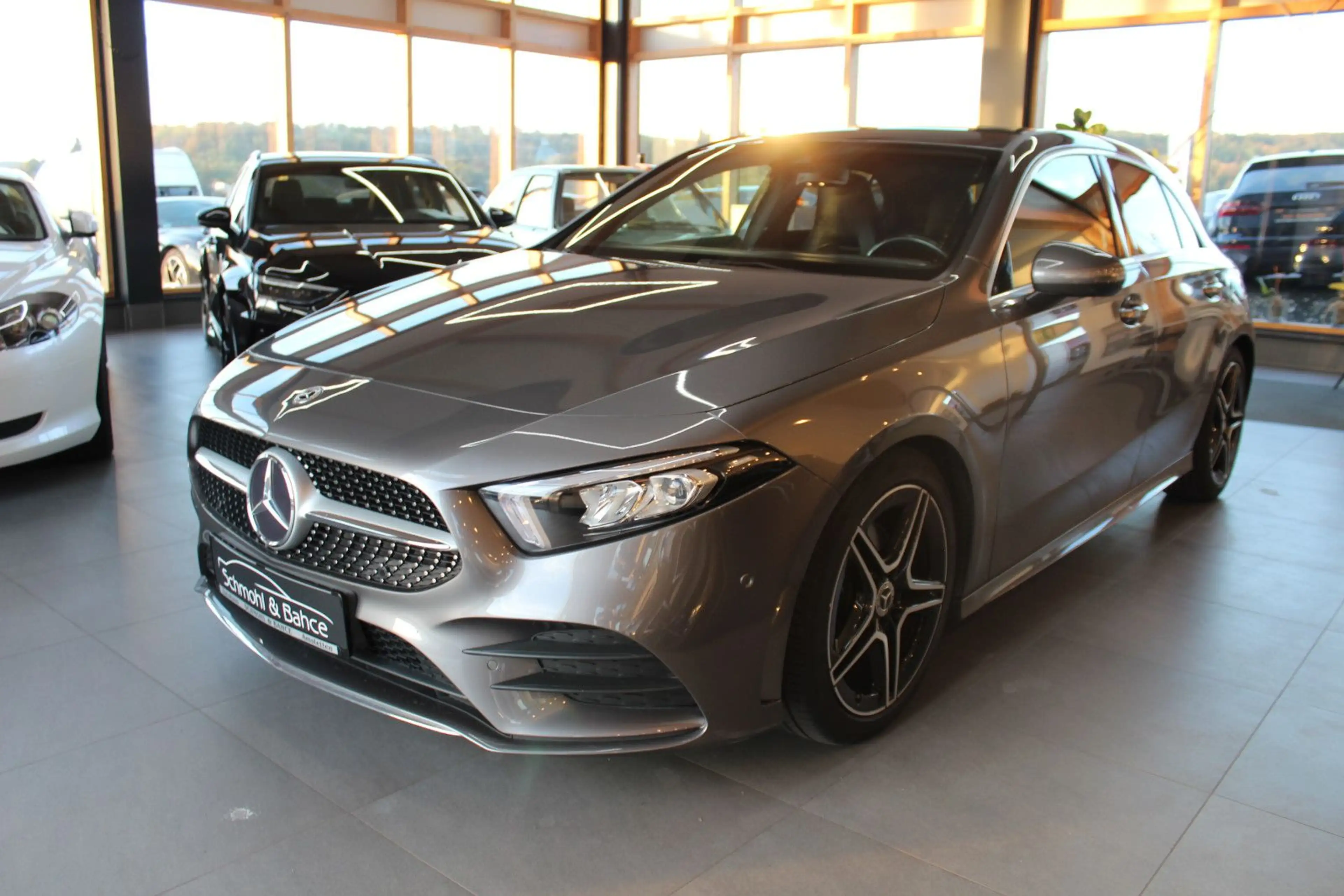Mercedes-Benz A 200 AMG Line*LED*18 ZOLL*MBUX*