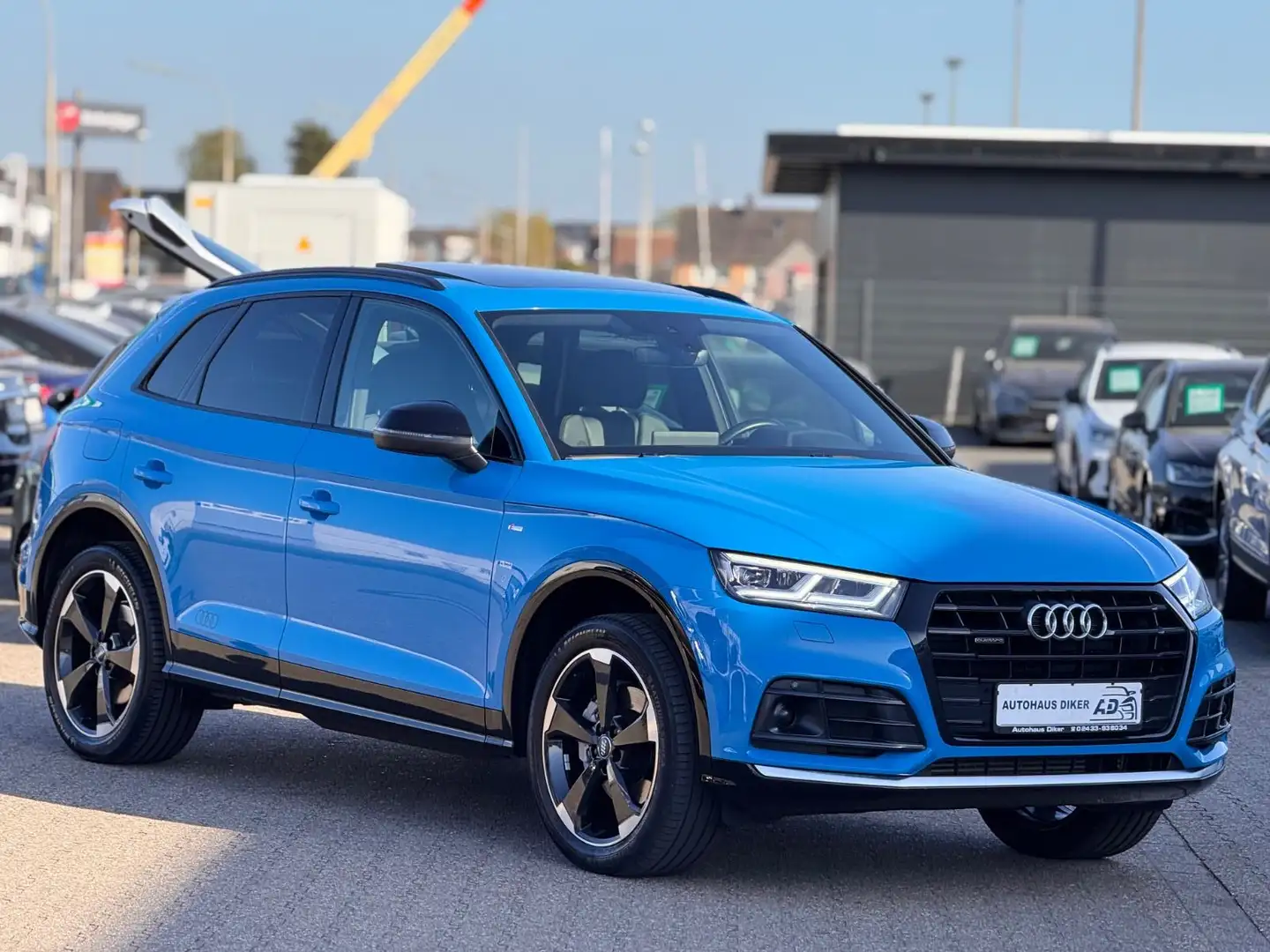Audi Q5 45 TFSI  S line Competition Blau - 2