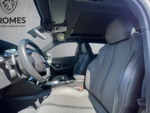 Peugeot 2008 view 9