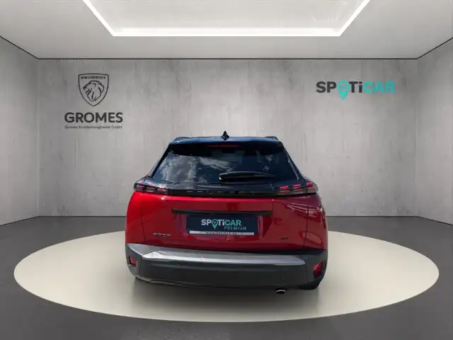 Peugeot 2008 view 4