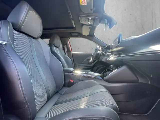 Peugeot 2008 view 13