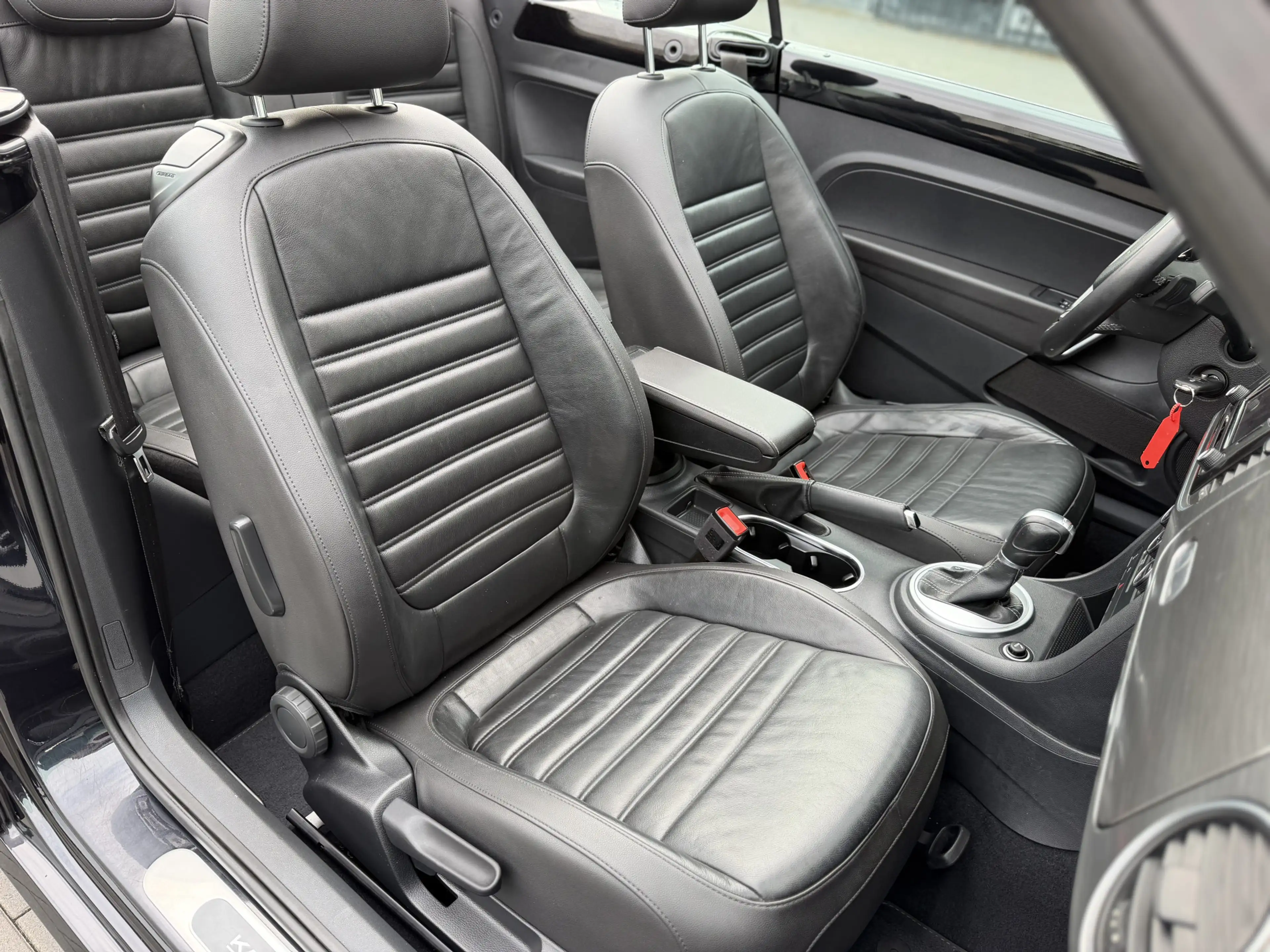 Volkswagen Beetle Cabriolet 2.0 TSI 220pk DSG Karmann | Xenon LED | — photo 7