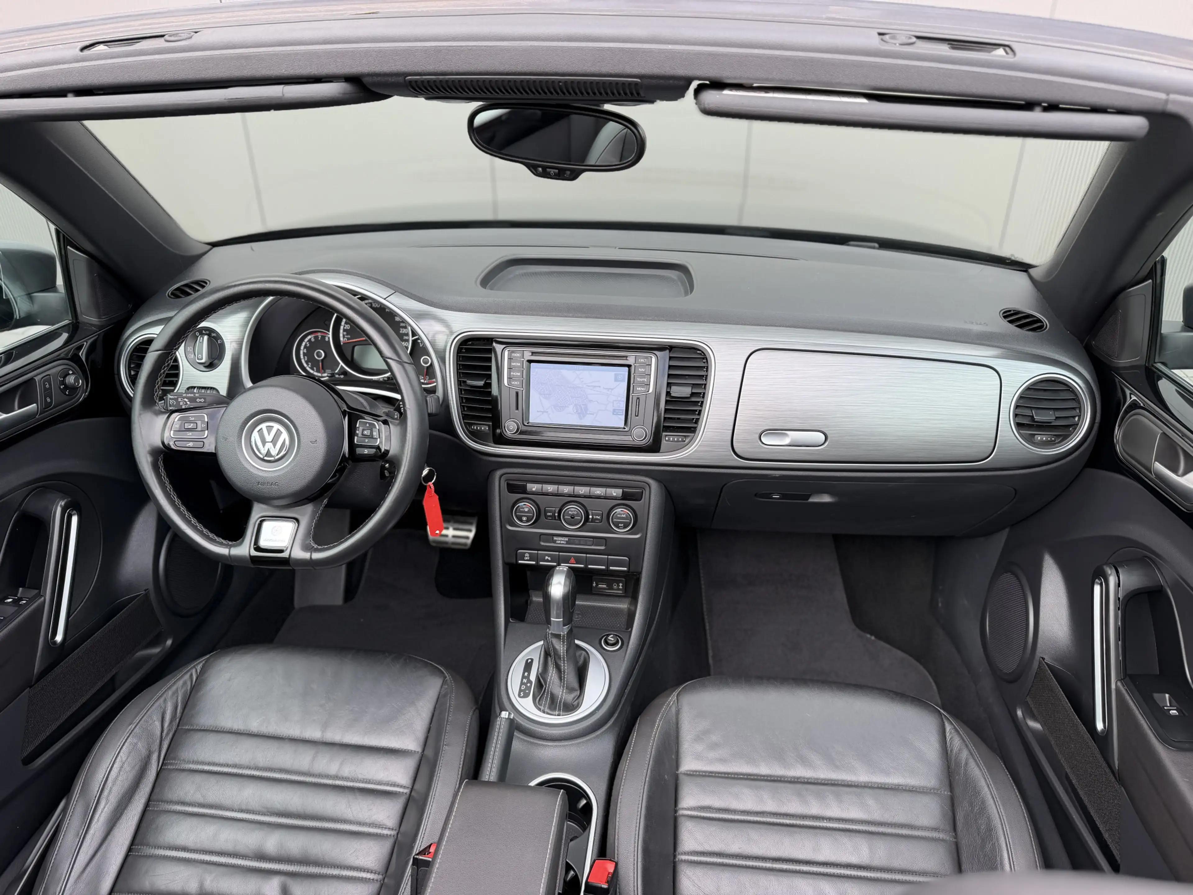 Volkswagen Beetle Cabriolet 2.0 TSI 220pk DSG Karmann | Xenon LED | — photo 6