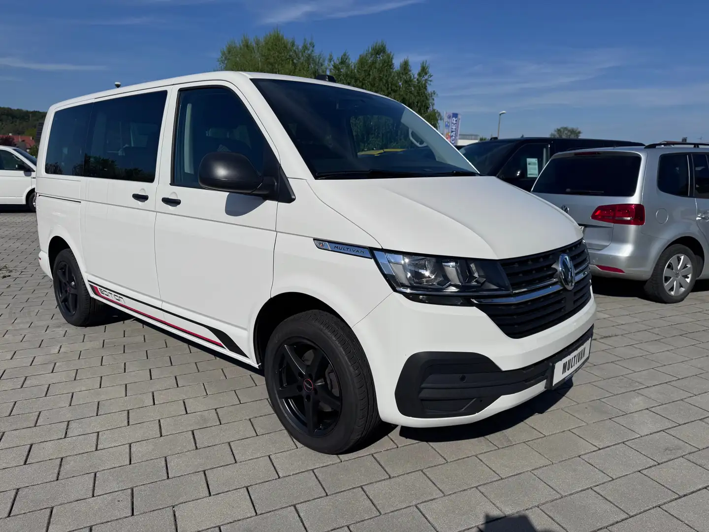 Volkswagen T6.1 Multivan Multivan/7-Sitzer/Navi/Komfort-Heckklappe/AHK/GRA Blanc - 2