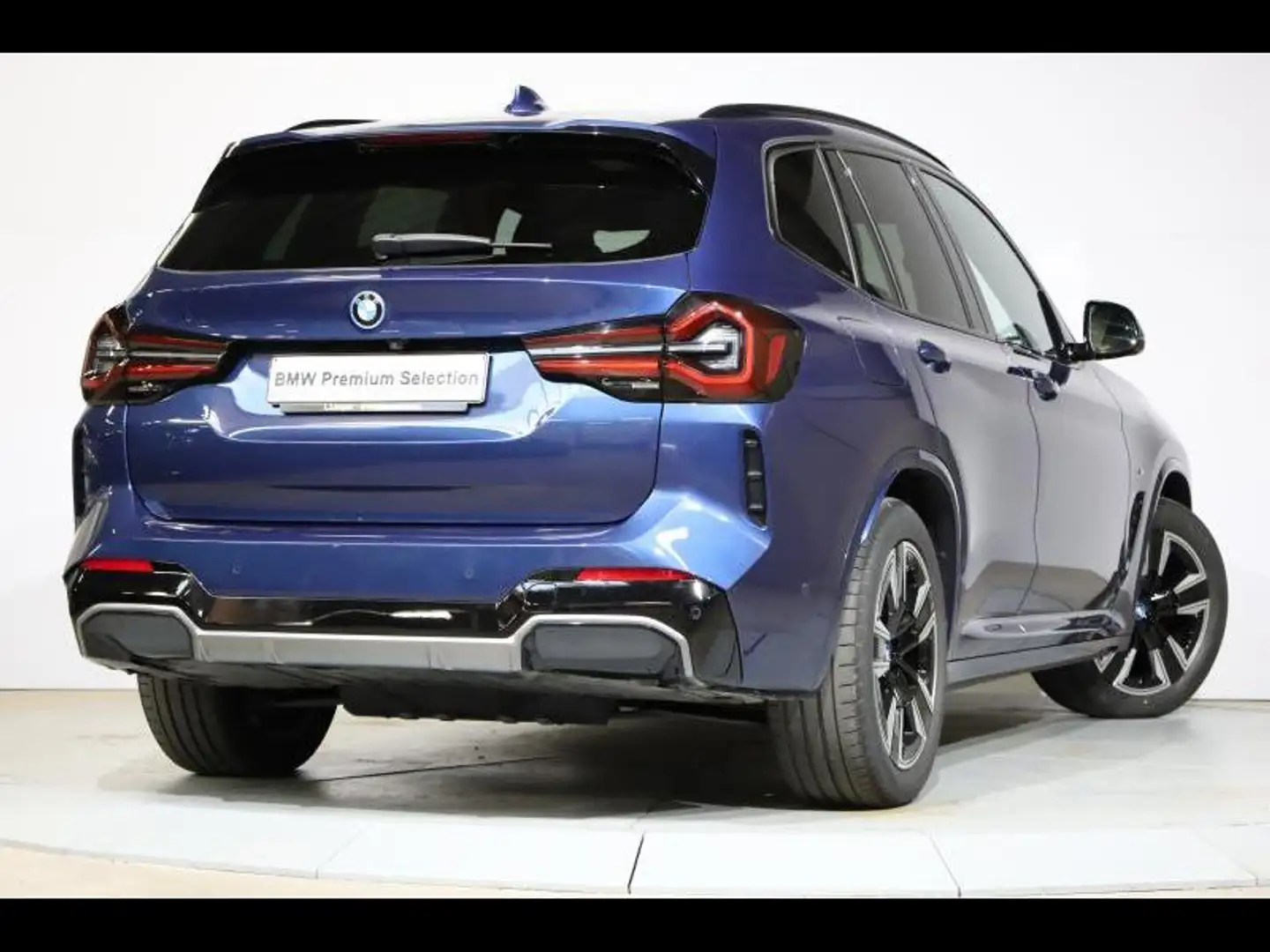 BMW iX3 Inspiring Kit M Sport Bleu - 2