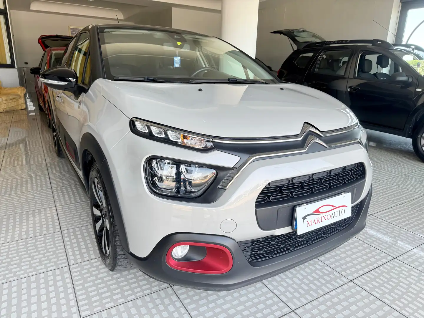 Citroen C3 C3 1.2 puretech Shine s Gris - 2