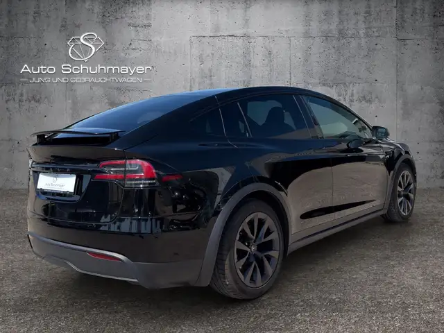Tesla Model X Dual Ansicht 6