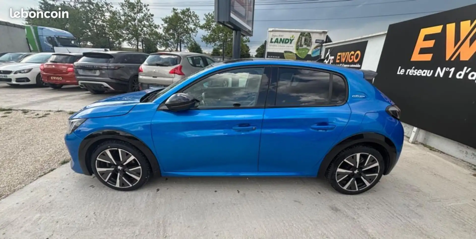 Peugeot 208 1.5 BLUEHDI 100 ch GT LINE TOIT PANO %2B SIEGES CH Bleu - 2