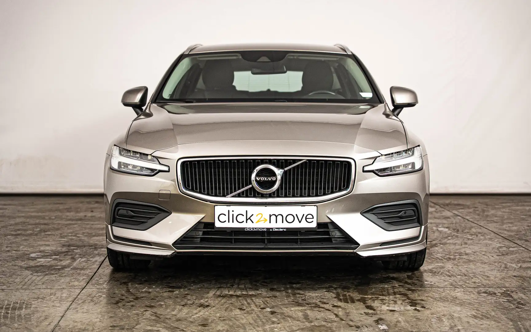 Volvo V60 V60 2.0 D3 R-Design Geartronic Grau - 2