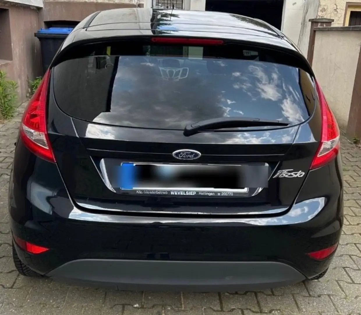 Ford Fiesta Schwarz - 1