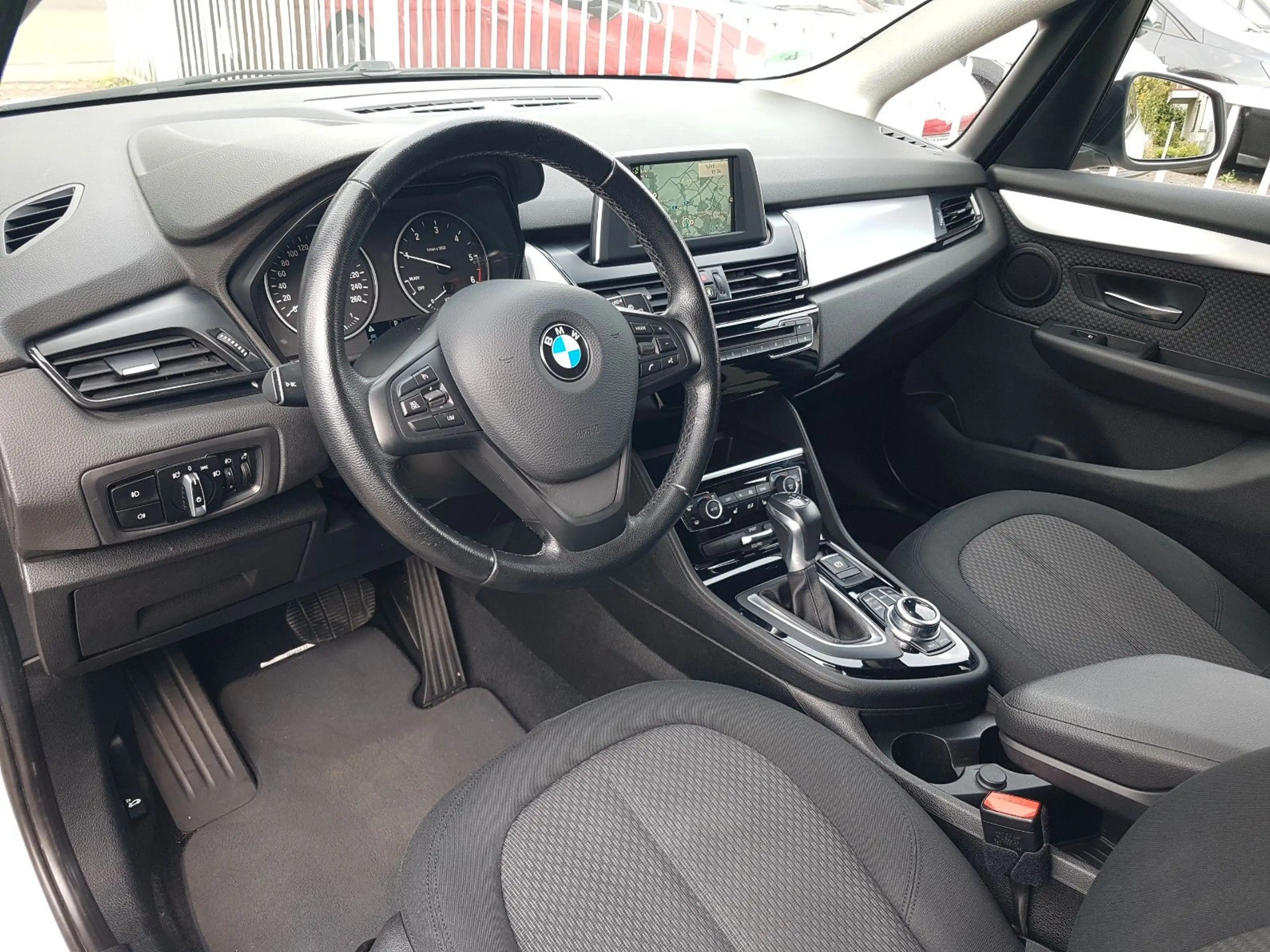 BMW 216 Advantage Navi 17"Alu Sitzhzg — photo 11