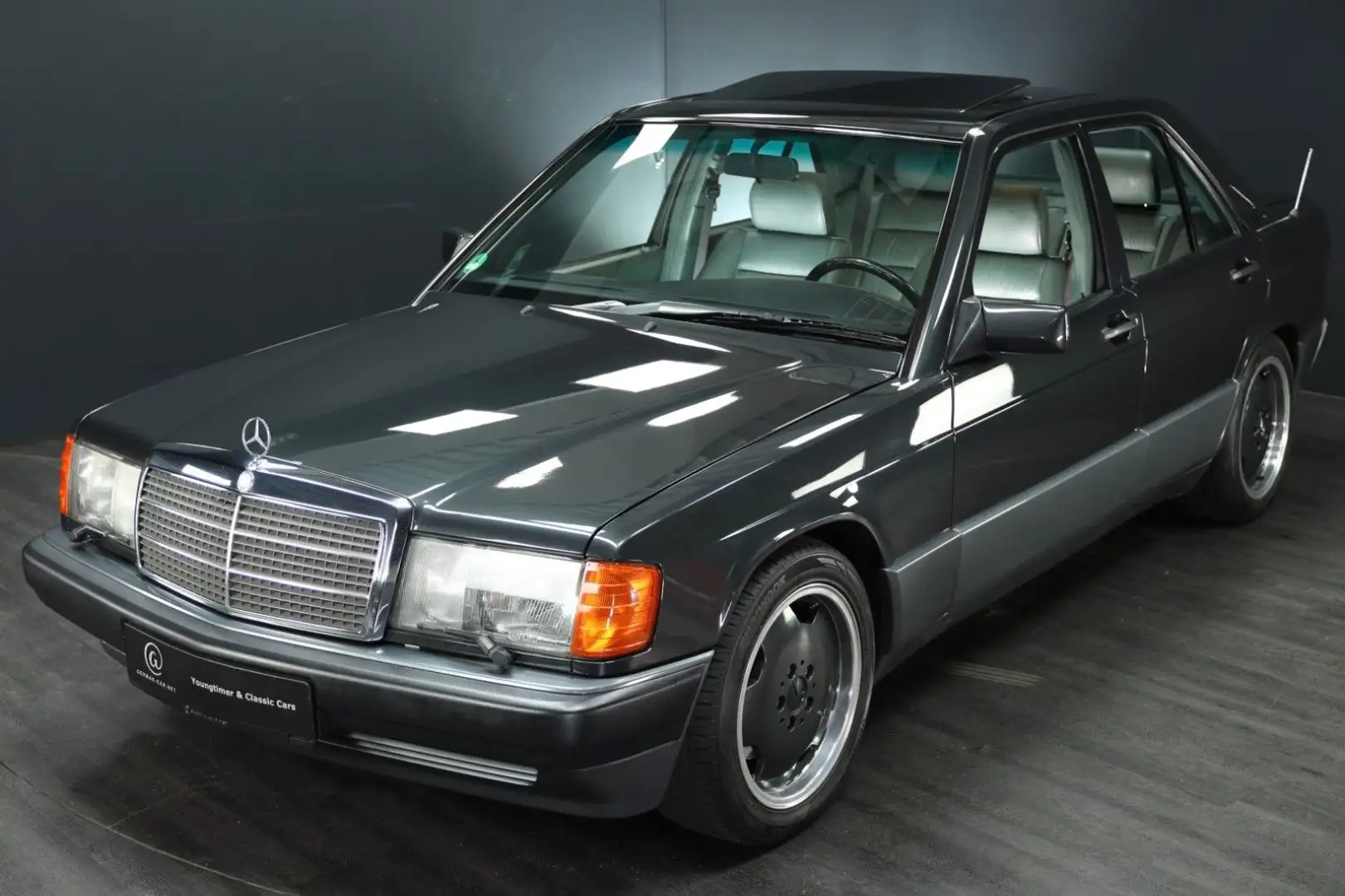 Mercedes-Benz 190 E 3,2 AMG deutsch, Klima, SSD, Leder,E-Sitz, Чорний - 1