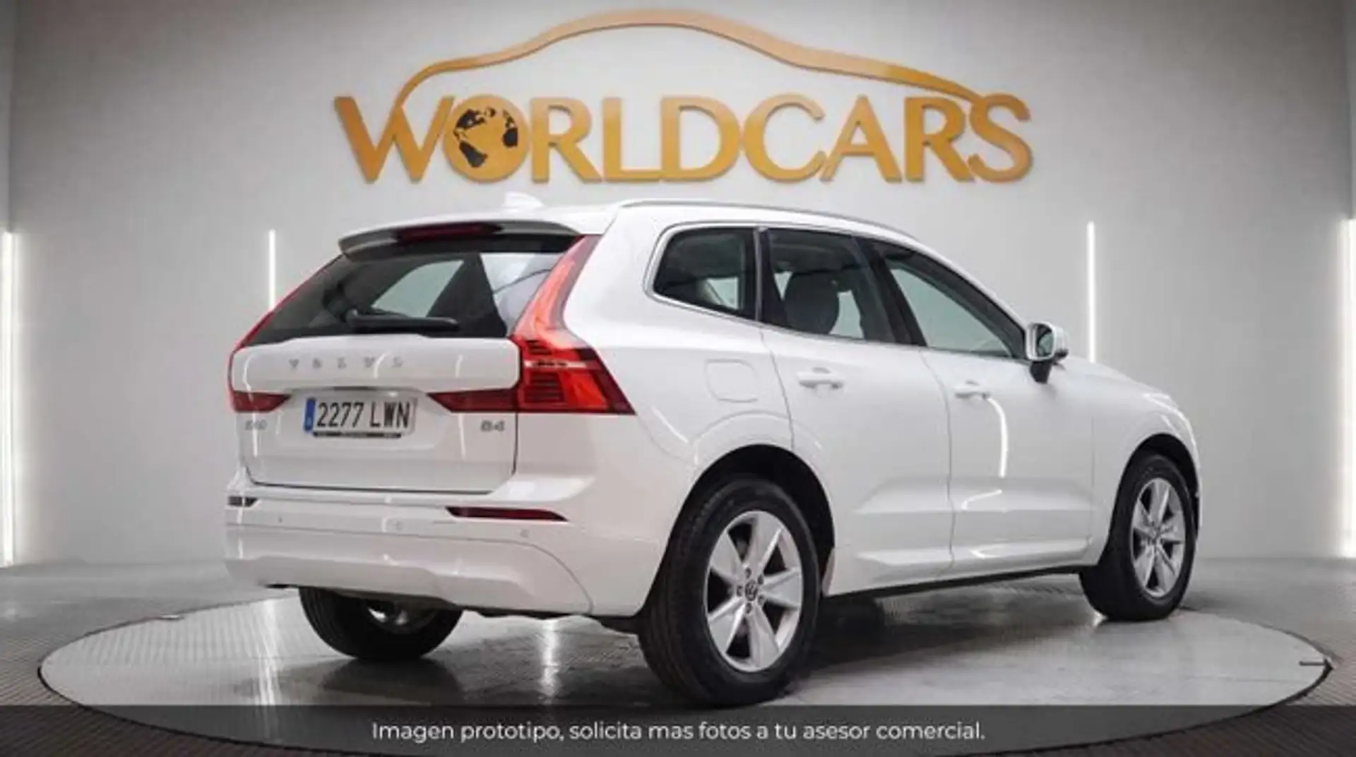 Volvo XC60 2.0 B4 D Momentum Pro Auto Blanco - 2