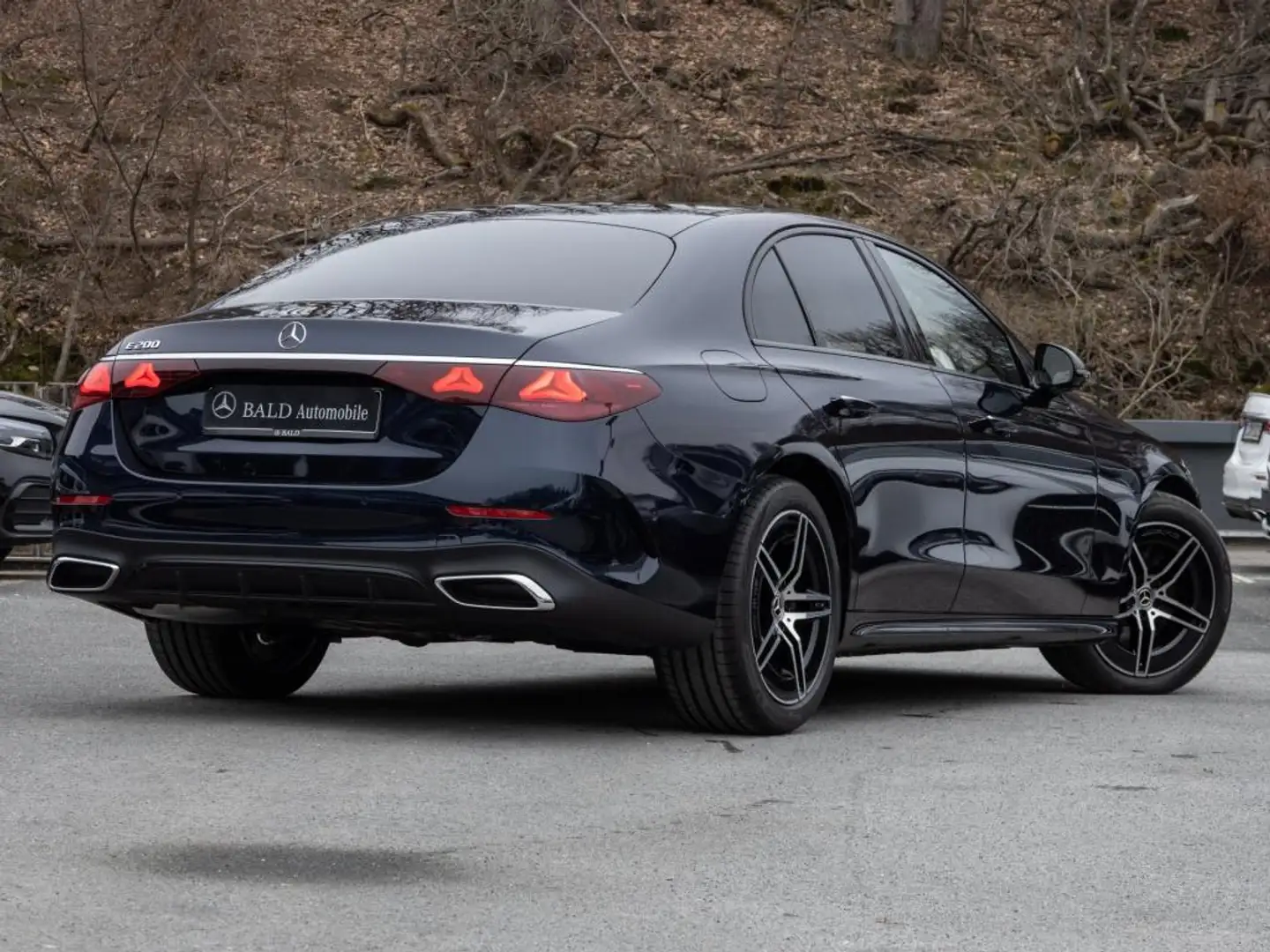 Mercedes-Benz E 200 AMG/Wide/Digital/Pano/AHK/Burm4D/Night/19" Blau - 2