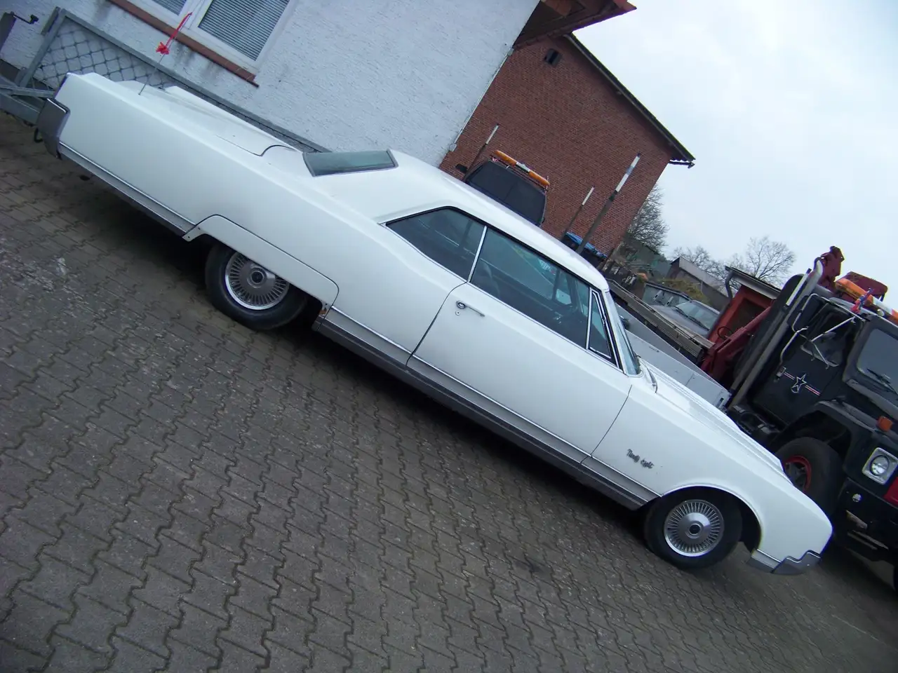 Oldsmobile Ninety Eight Holyday, foto 2