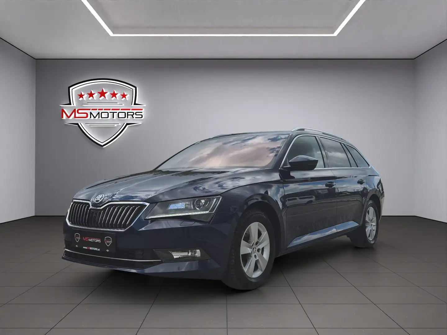 Skoda Superb Kombi 2,0 TDI Style*CANTON*KEYLESS*NAVI*KREDIT* Blau - 1