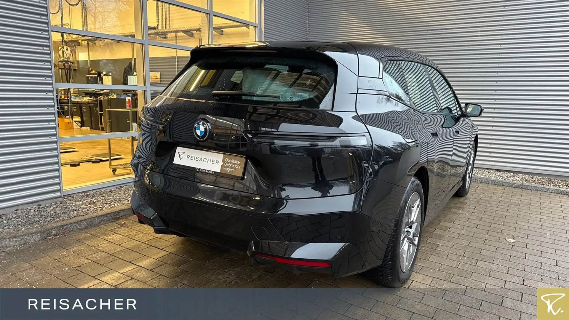 BMW iX xDrive50 Sportpaket Navi AHK ACC HUD 360° Schwarz - 2