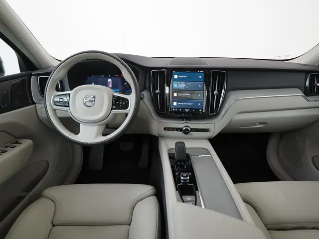 Volvo XC60 view 6
