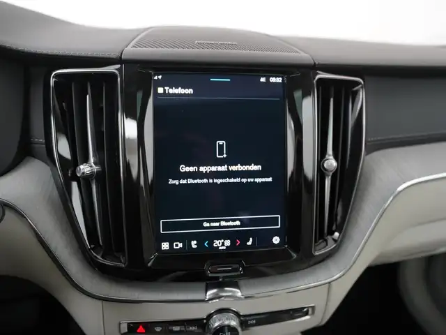 Volvo XC60 view 16
