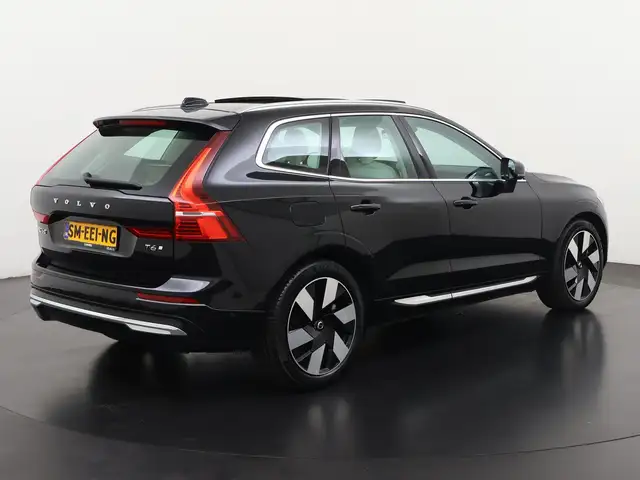 Volvo XC60 view 5