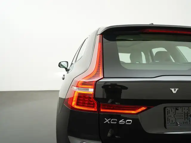 Volvo XC60 view 26